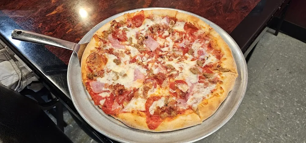 Pizza with Sausage and Pepperoni